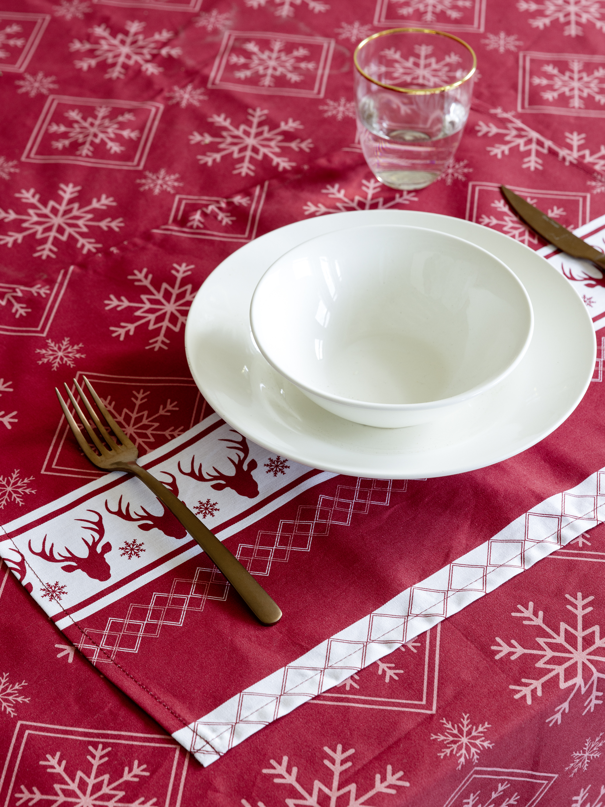 Τραπεζομάντηλο 150x150 - Christmas Day